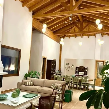 Valdelaseras Villa